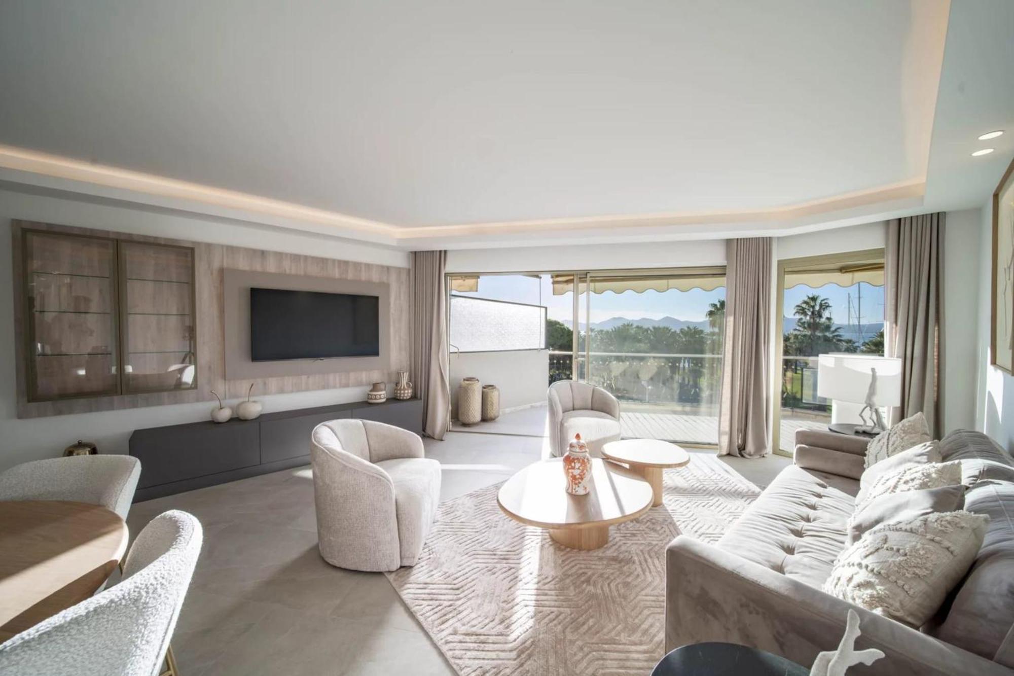Appartement Ref 1987 - Croisette - To Rent Sea View Cannes